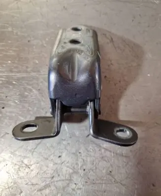 Hyundai i40 Front door upper hinge A046057