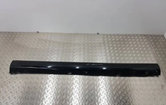KIA Sorento Sill 877723E500