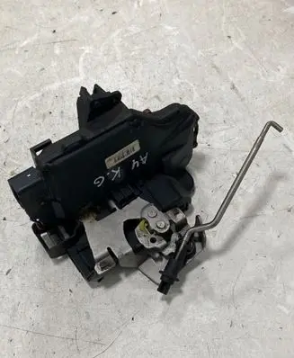 Audi A4 S4 B6 8E 8H Rear door lock 8E0839015C