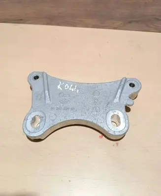 Citroen Berlingo Engine mount bracket 9830282180