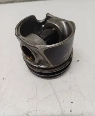 Volkswagen Golf VII Piston 0811W CRL