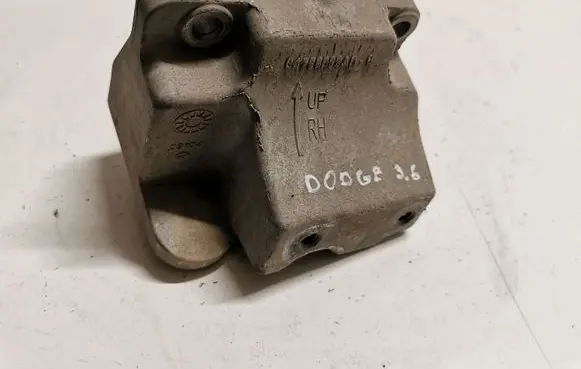 Dodge Challenger Engine mounting bracket 