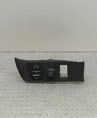 Toyota RAV 4 (XA20) Wing mirror switch 183574