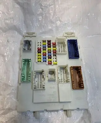 Ford Focus Fuse box set F1FT14014DFE