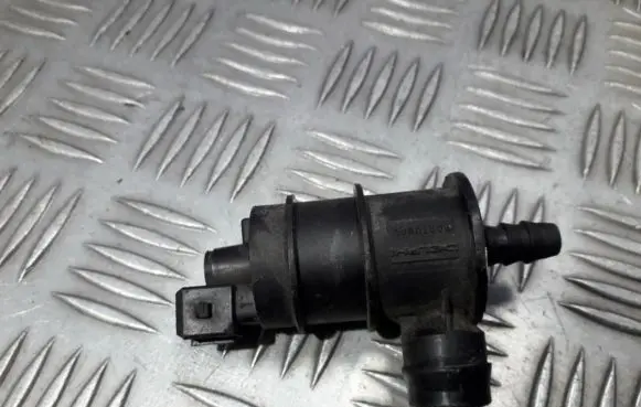 Opel Zafira B Turbo solenoid valve 13110331