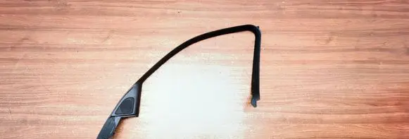 BMW X1 E84 Front door window/glass frame 51332992454 2992454