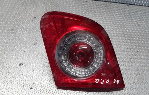 Volkswagen PASSAT B6 Tailgate rear/tail lights 3C5945094