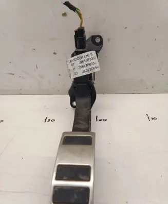 Ford Focus Accelerator throttle pedal JX619F836EC