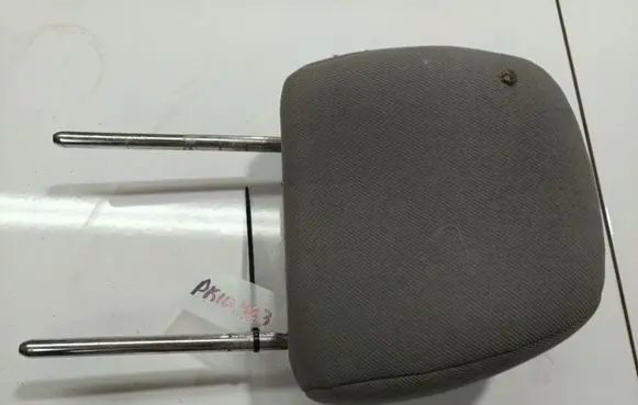 Ford Fusion Front seat headrest 