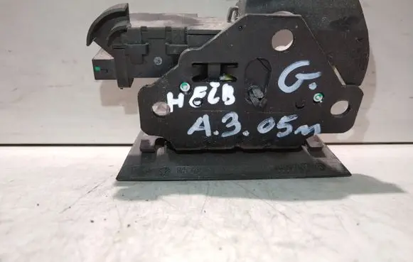Audi A3 S3 8P Tailgate/trunk/boot lock/catch/latch 8P4827520