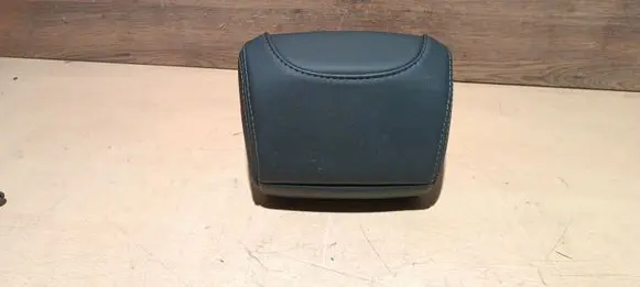 Peugeot 508 II Rear seat headrest 