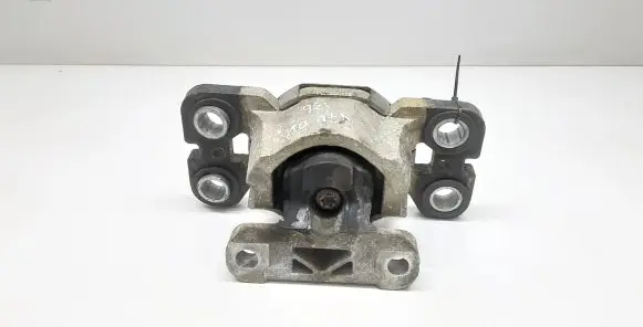 Volvo V70 Engine mount bracket 6G927M121NF