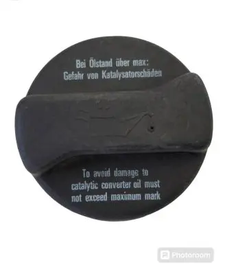Volkswagen PASSAT B5 Oil filler cap 026103485