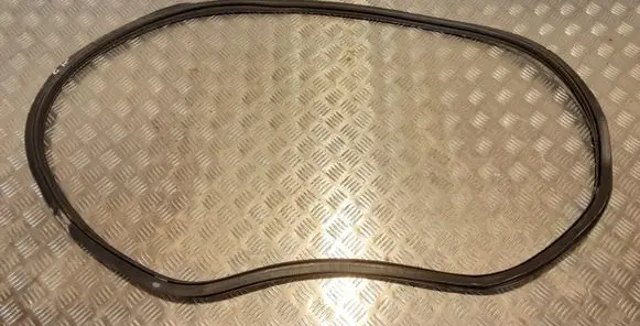 Rear door rubber seal (on body)