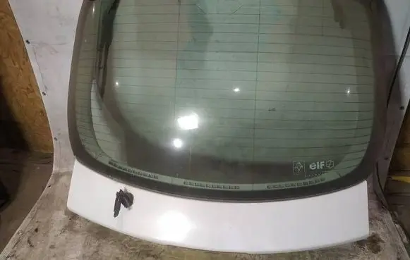 Tailgate/trunk/boot lid