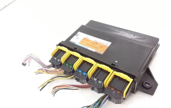 Ford Focus Comfort/convenience module 8M5T19G481AE 5WK487771