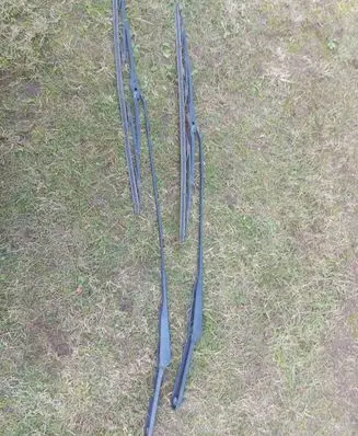 Opel Vivaro Front wiper blade arm