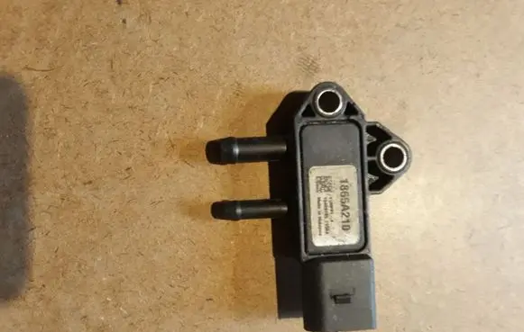Mitsubishi Outlander Exhaust gas pressure sensor 1865A210