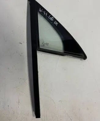 Volkswagen Touareg II Front door vent window glass four-door 7P6845114 7P0845114 7P5845114