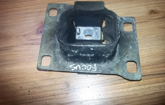 Ford Focus Engine mount bracket 98ab7m121aj