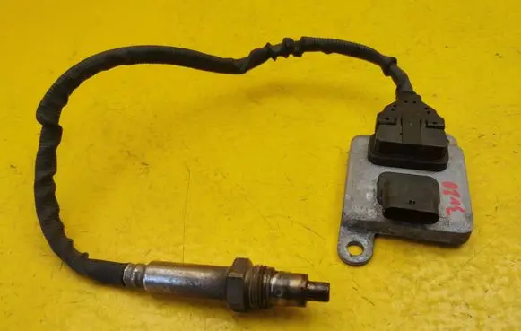 Mercedes-Benz Vito Viano W447 Lambda probe sensor A0009050008