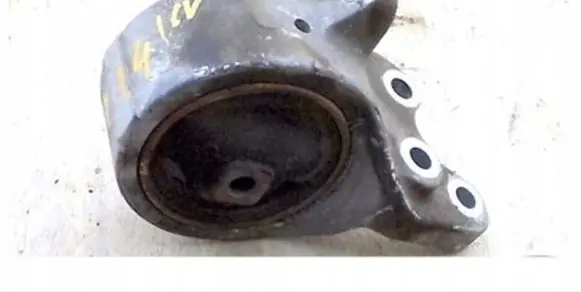 Nissan Sunny Engine mount bracket
