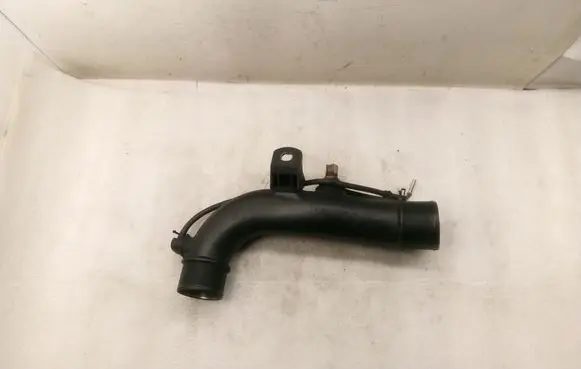 Toyota Corolla Verso AR10 Intercooler pipe mounting bracket 173620R010 173620R011 8942460010