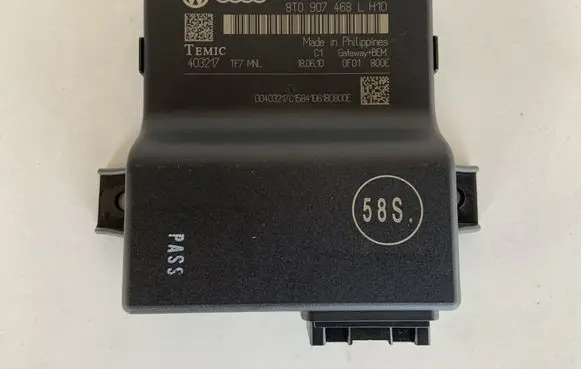 Audi A4 S4 B8 8K Gateway control module 8T0907468AE 8T0907468L