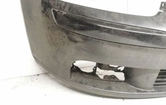 Volkswagen Golf V Front bumper