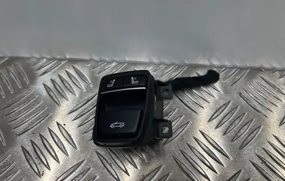 BMW M4 F82 F83 Sunroof switch 6823045