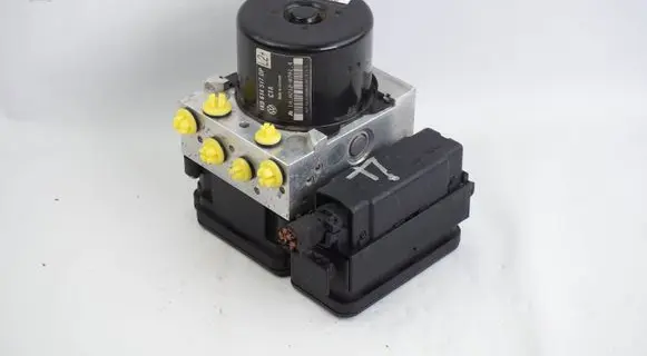 Skoda Octavia Mk2 (1Z) ABS Pump 1K0614517DP 1K0907379BL