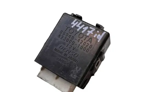 Toyota RAV 4 (XA30) Window wiper relay 8594042020 4230001000