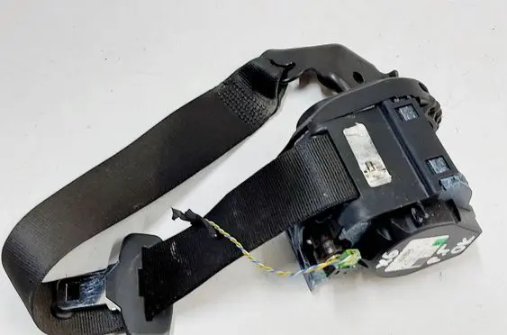 BMW X6 F16 Rear seatbelt 7376130