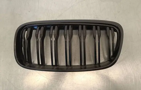 BMW 2 F46 Front grill 