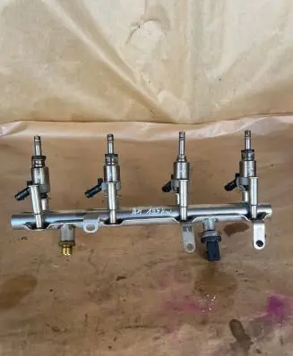 Audi A4 S4 B8 8K Fuel injectors set 06J133317M