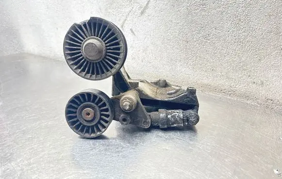 Opel Zafira A A/C compressor mount bracket 9202480
