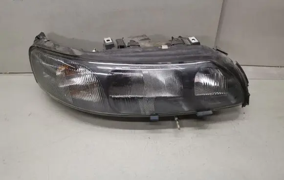Volvo S60 Headlight/headlamp