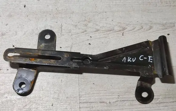 Opel Corsa E Battery bracket 