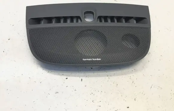 Volvo XC40 Dash center speaker trim cover 31442613