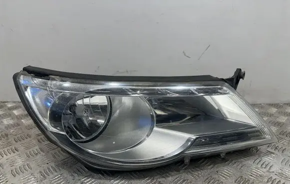 Volkswagen Tiguan Headlight/headlamp 5N1941032