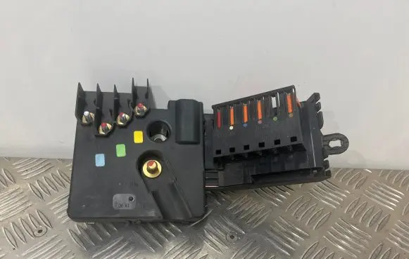Mercedes-Benz E W211 Fuse module A2115460641
