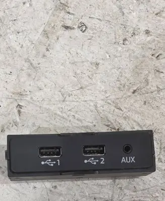 Bentley Continental USB socket connector 4M0035736A 007260033141