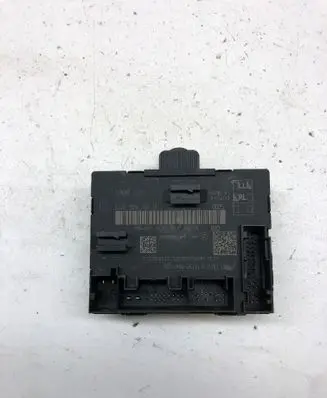Audi A3 S3 8V Door control unit/module 5Q0959392B