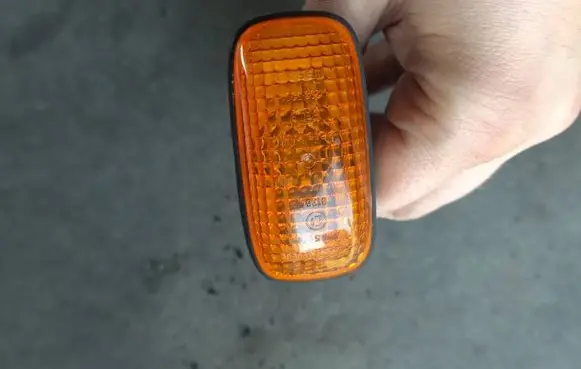 Nissan Primera Front fender indicator light 236521 236523 261602f000