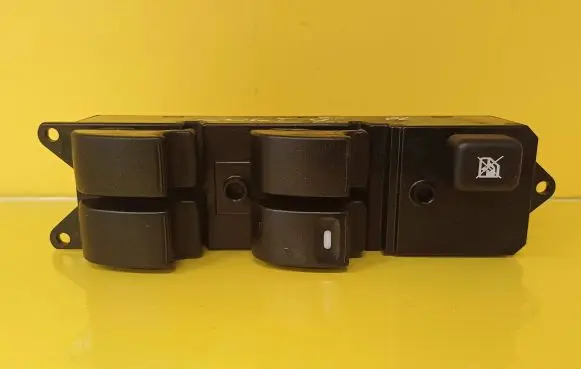 Mitsubishi Colt Electric window control switch 8608A178