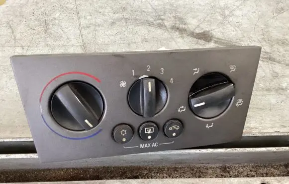 Opel Meriva A Climate control unit 13215936 034378