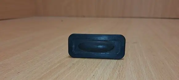Renault Laguna III Tailgate opening switch 8200076258