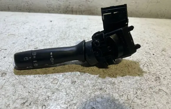Toyota Yaris Wiper control stalk 17F003LH