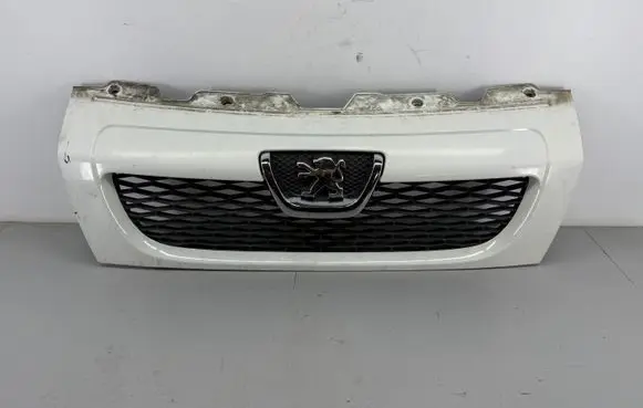 Peugeot Boxer Front bumper upper radiator grill 1308068070 4026