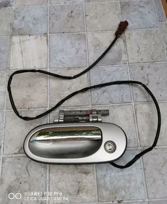 Nissan Almera Tino Front door exterior handle SA830613
